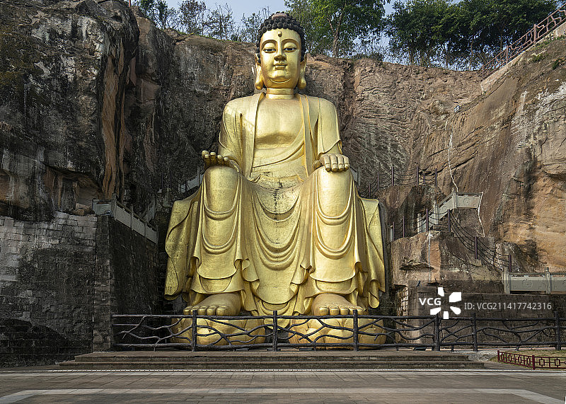 重庆荣昌万灵古镇金佛像图片素材