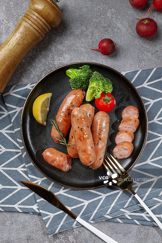 烤肠肉肠香肠黑胡椒烤肠图片素材