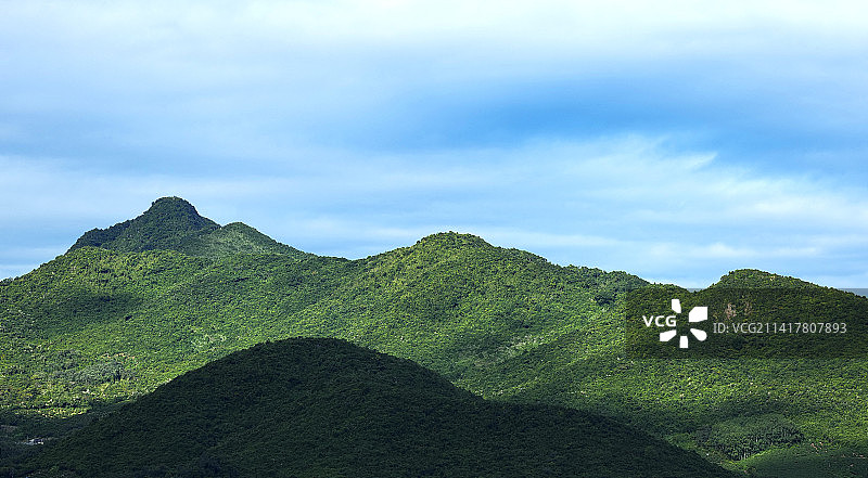 远山白云图片素材