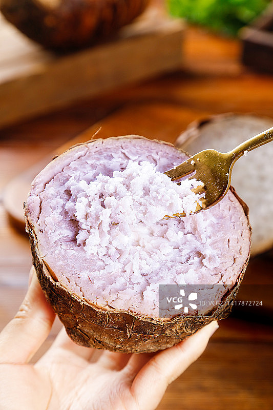 深底上的荔浦芋头图片素材