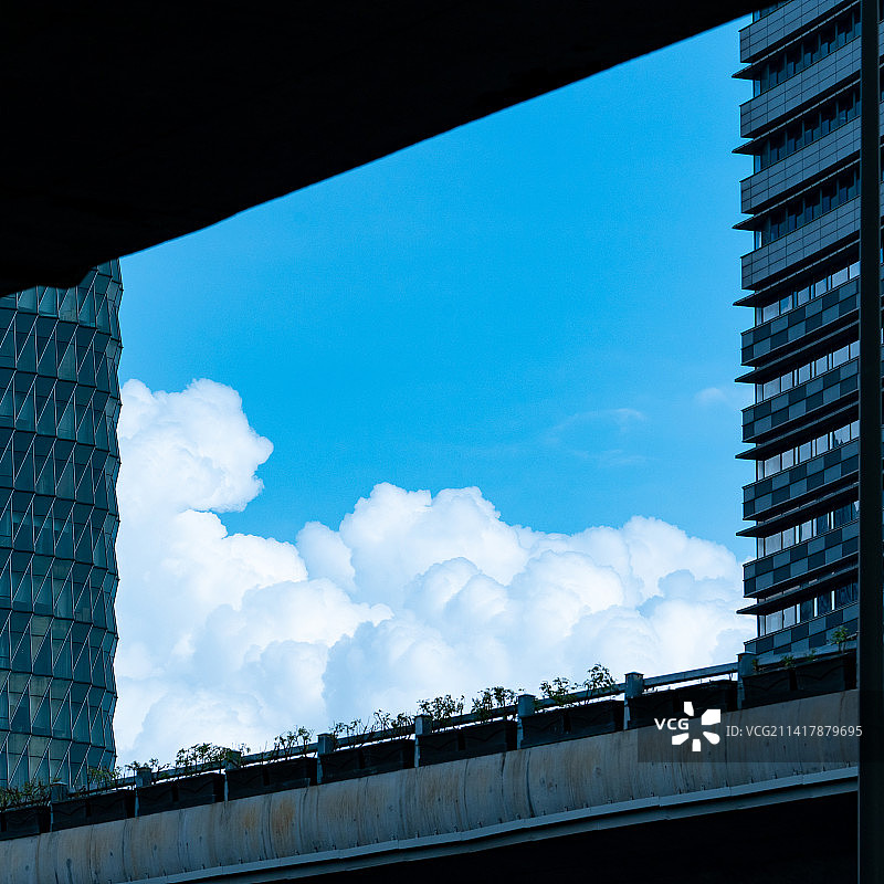 框柱的云图片素材