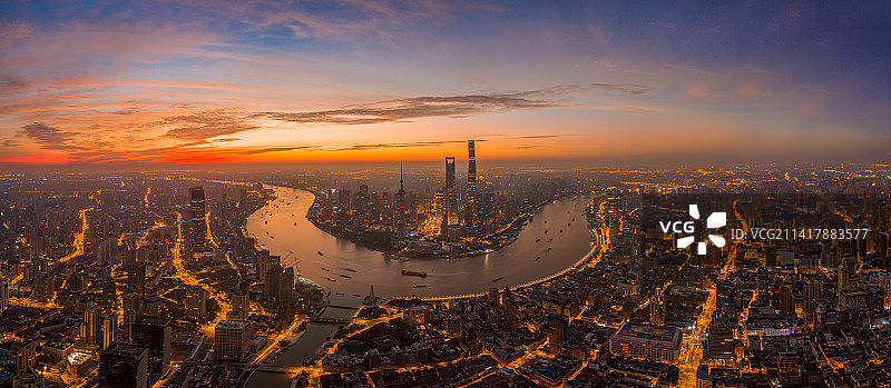 上海黄浦江苏州河大拐弯日出全景图片素材