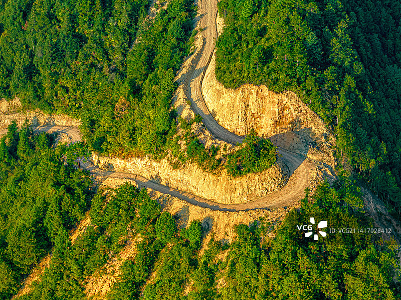 正在施工中的盘山公路 乡村振兴 旅游区经济建设 浙江丽水松阳县大东坝镇 浙西南旅行图片素材