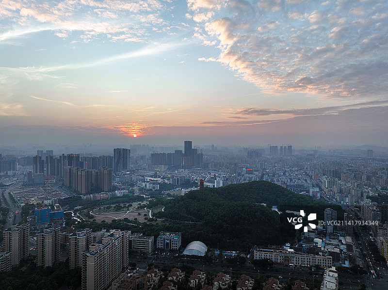 广东省深圳市光明区公明红花山公园航拍图片素材