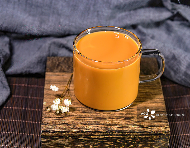 香港传统地道茶餐厅丝袜奶茶牛奶锡兰红茶炼乳糖浆手工调制茶胆醇厚丝滑南洋咖啡下午茶早餐地道饮品鸳鸯奶茶图片素材