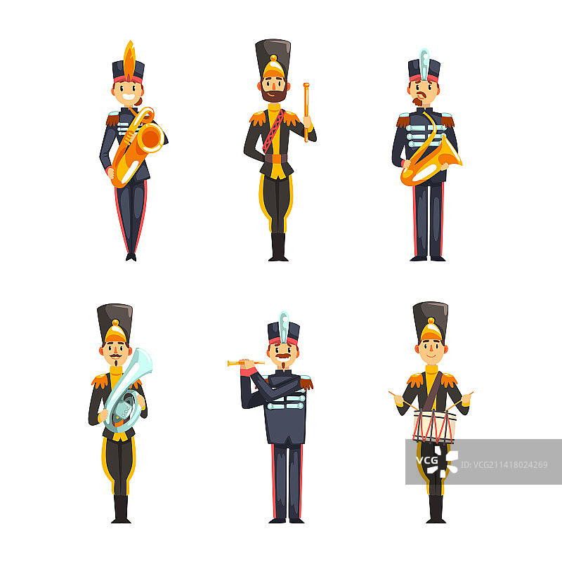 身着制服的军乐队成员演奏图片素材