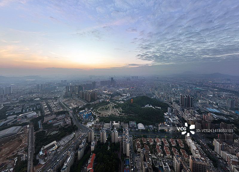 广东省深圳市光明区公明红花山公园航拍图片素材
