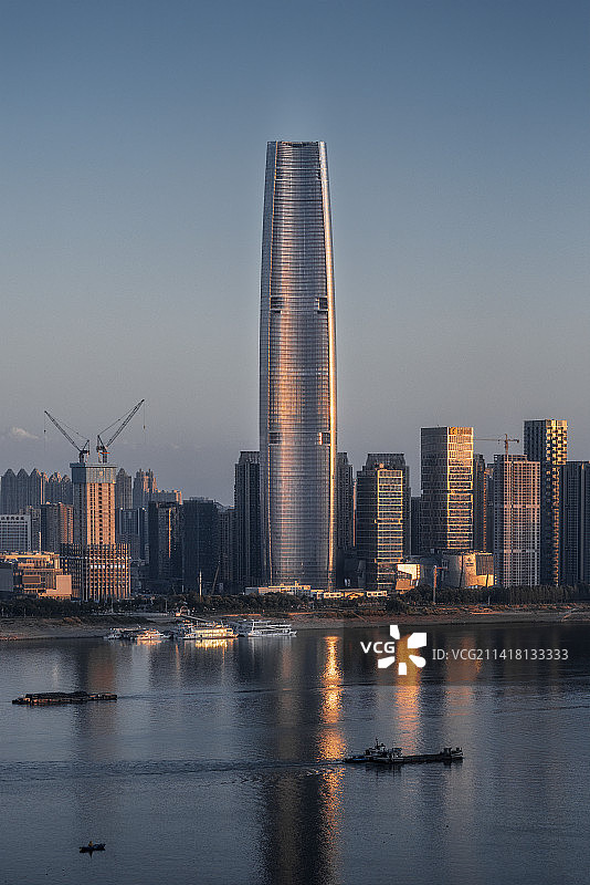 湖北武汉武昌滨江武汉绿地中心图片素材