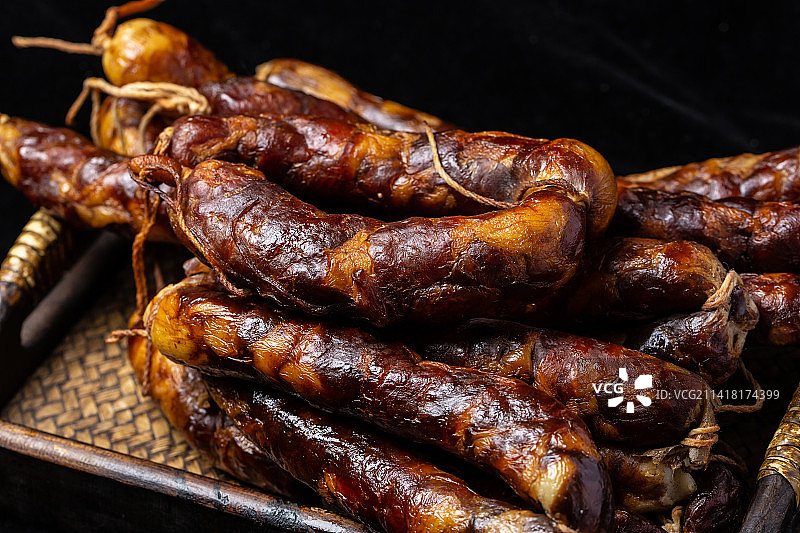 中式熏制的腊肠图片素材