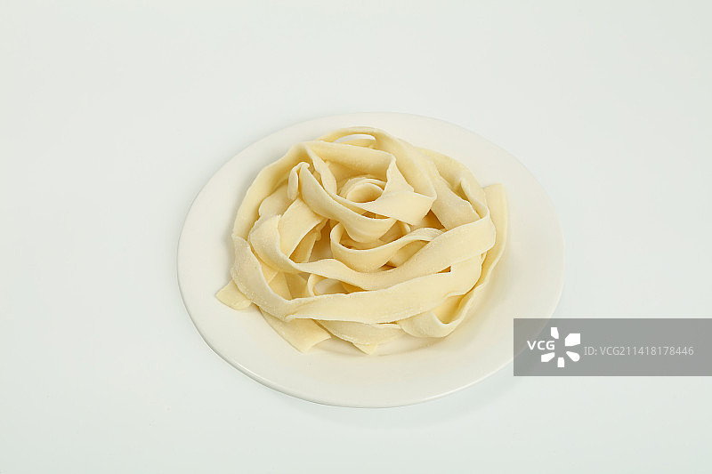 生的宽面条图片素材