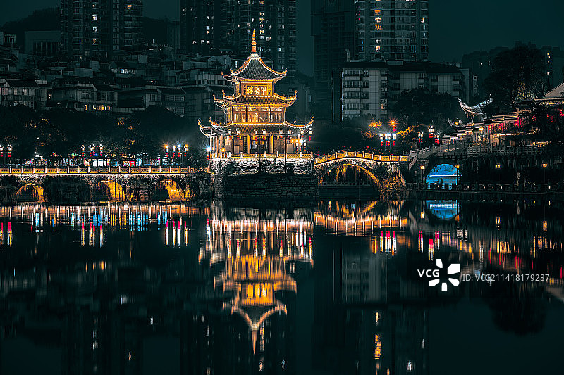 甲秀楼新年灯光秀图片素材