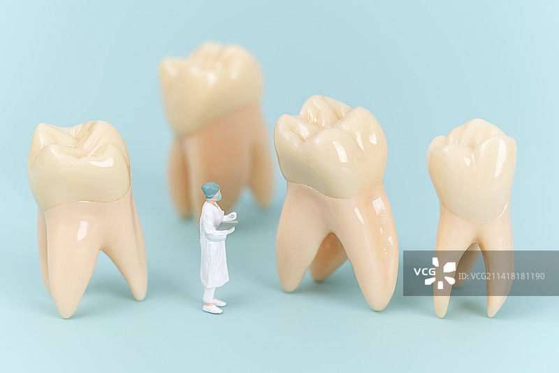 一名医生检查牙齿健康主题背景图片素材