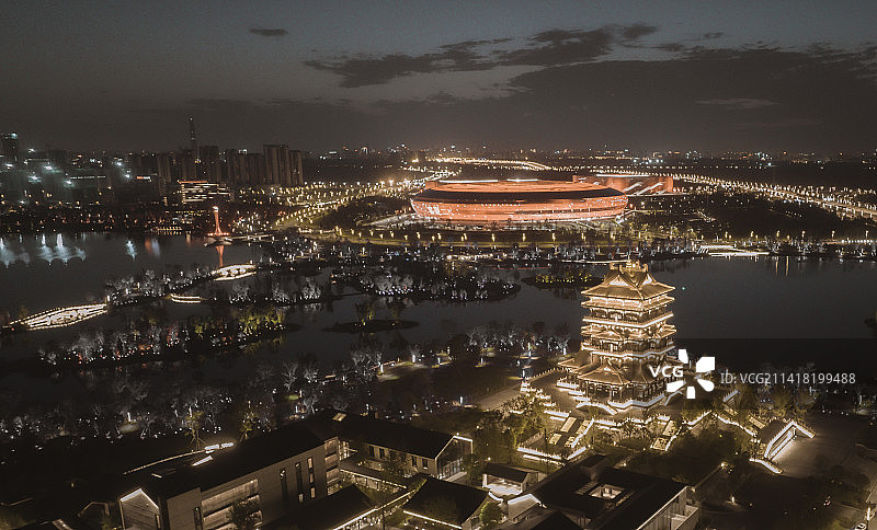 东安湖大运场馆夜景图片素材