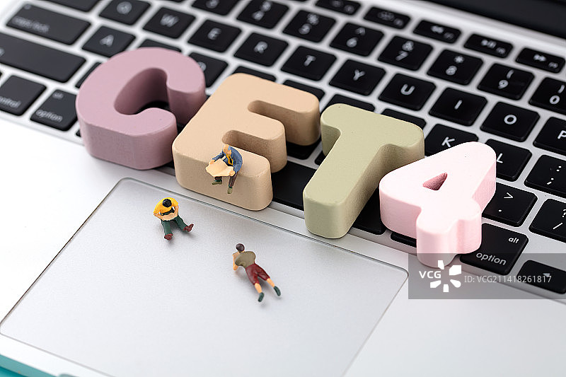 微缩摄影英语四级考试电脑上图片素材