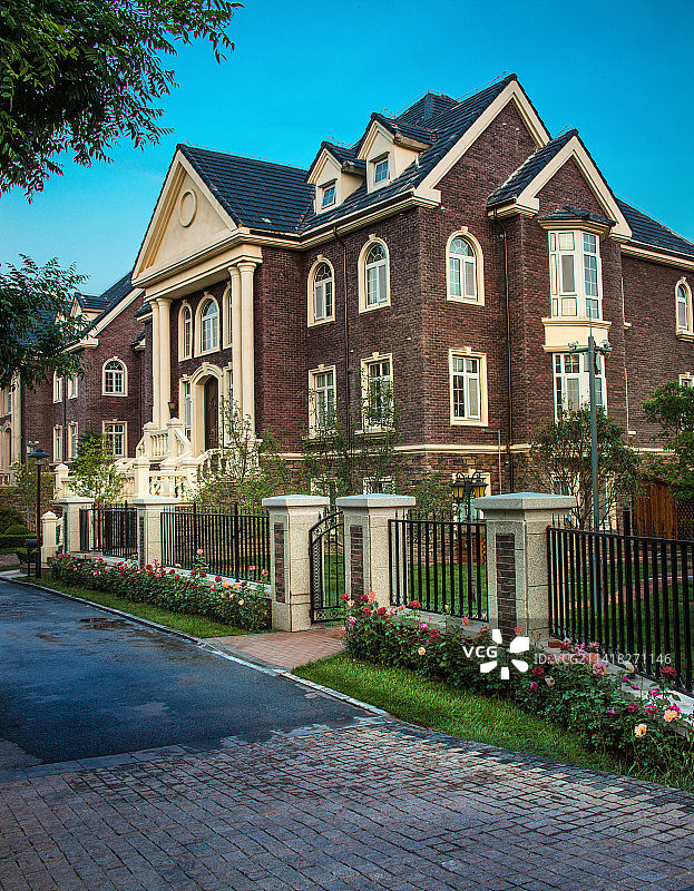 别墅区街道图片素材