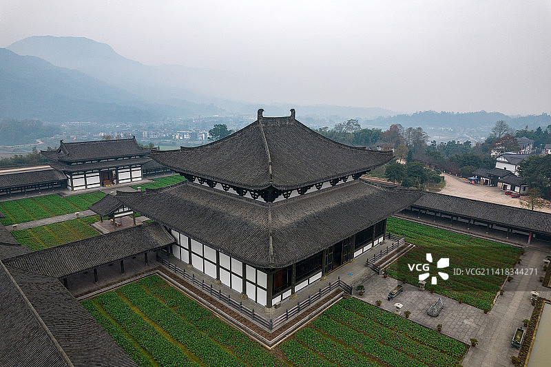 中国四川省眉山市洪雅县柳江光明寺图片素材