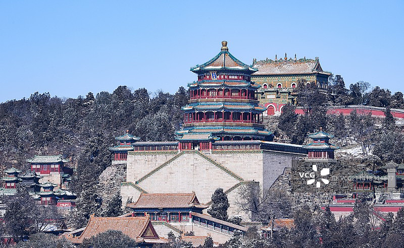 西山晴雪图片素材