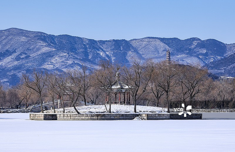 西山晴雪图片素材