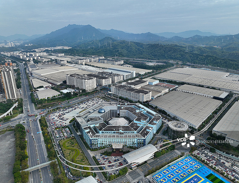 广东省深圳市坪山区比亚迪汽车总部六角大楼航拍图片素材