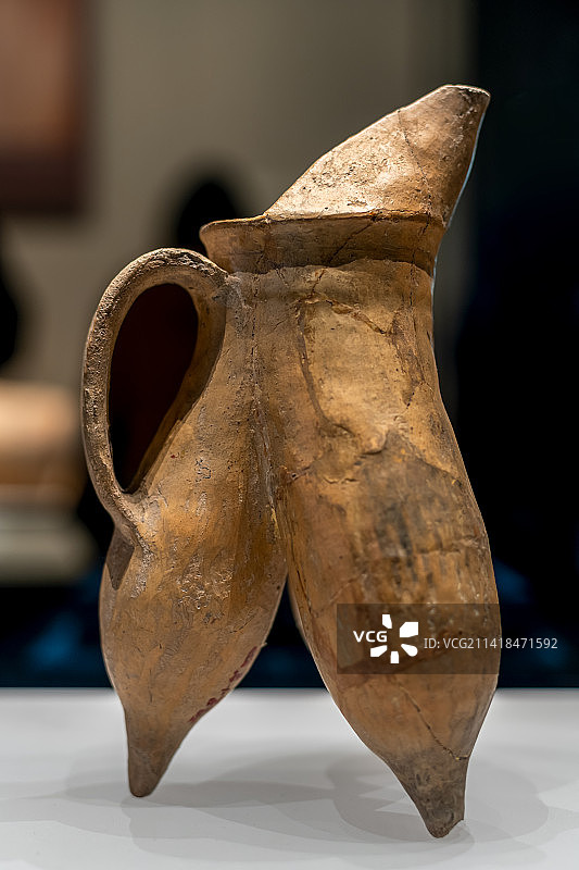 新石器时代中原龙山文化白陶鬶图片素材