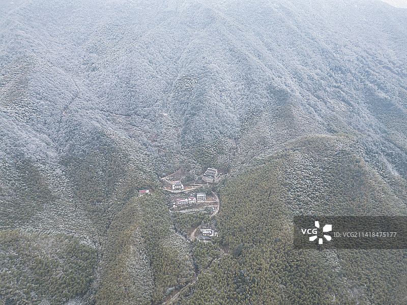 安吉龙王山雪后图片素材