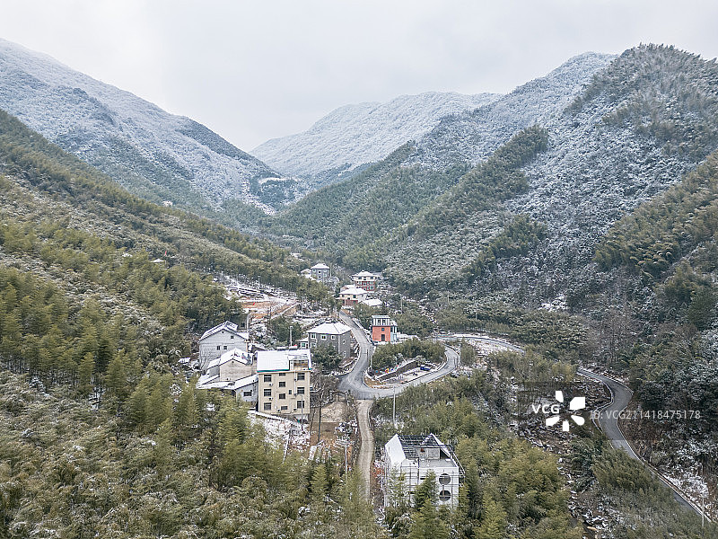 安吉龙王山雪后图片素材