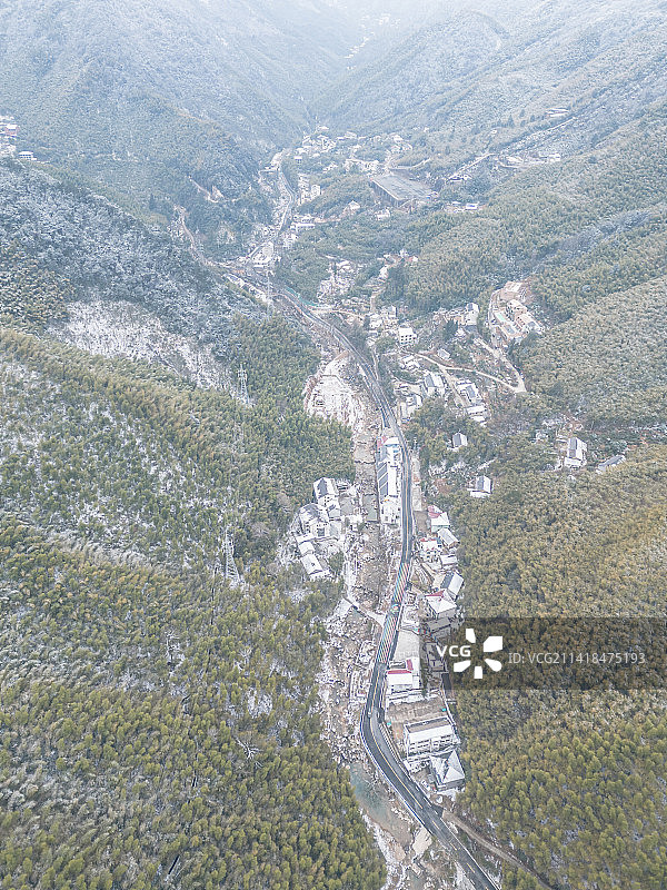 安吉龙王山雪后图片素材