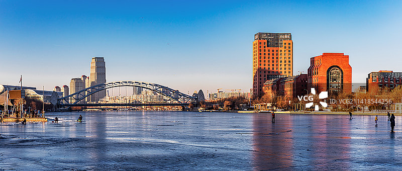 冬季国泰桥畔-2图片素材