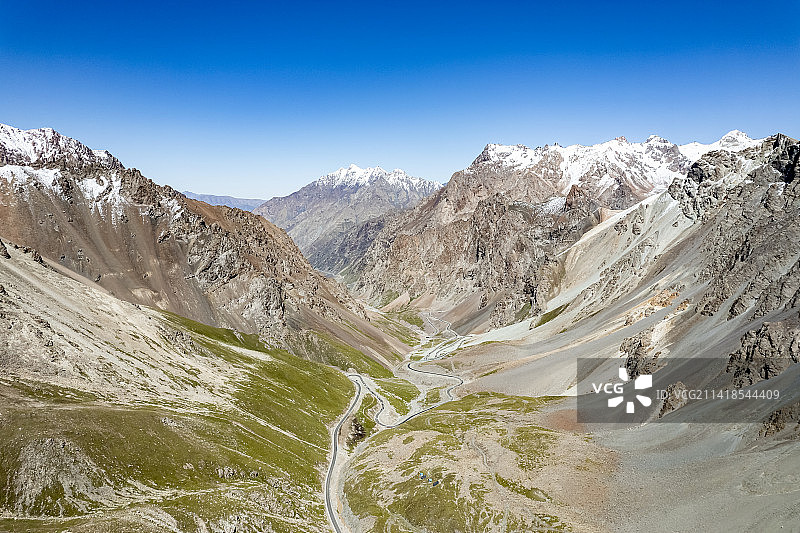 中国新疆天山独库公路哈希勒根达坂图片素材