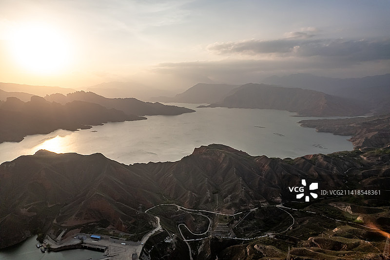 航拍黄河青海李家峡大坝图片素材