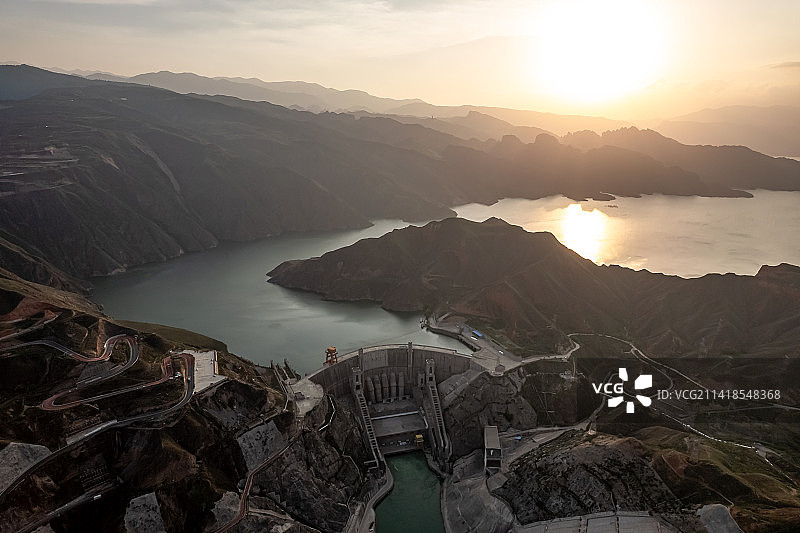 航拍黄河青海李家峡大坝图片素材