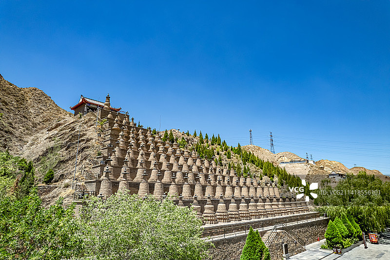 宁夏青铜峡黄河大峡谷一百零八塔图片素材
