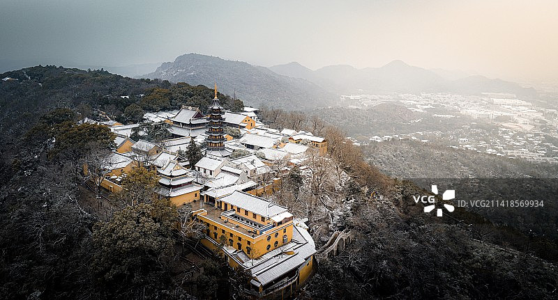 苏州灵岩山初雪图片素材