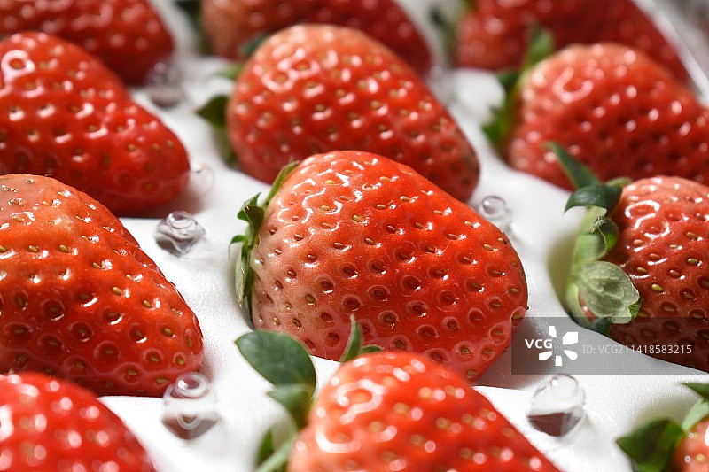 冬至草莓图片素材