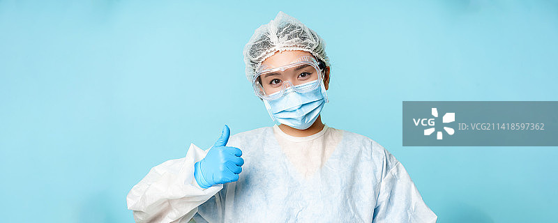 医生戴着口罩的 портрет图片素材