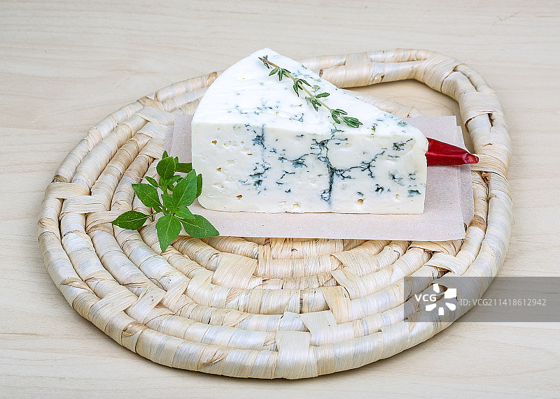 餐盘中的奶酪（高角度拍摄），罗马尼亚阿拉德图片素材