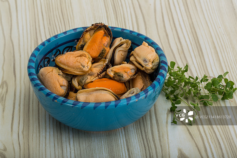 罗马尼亚阿拉德餐桌碗中食物俯视图图片素材