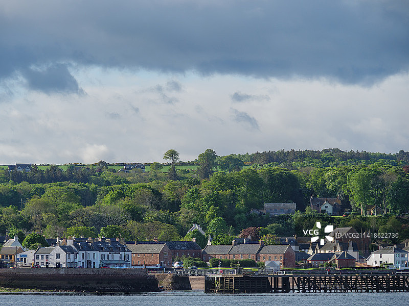 英国因弗戈登的河流与建筑风光图片素材