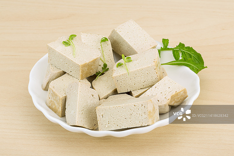 罗马尼亚餐桌上的盘中美食俯视图图片素材