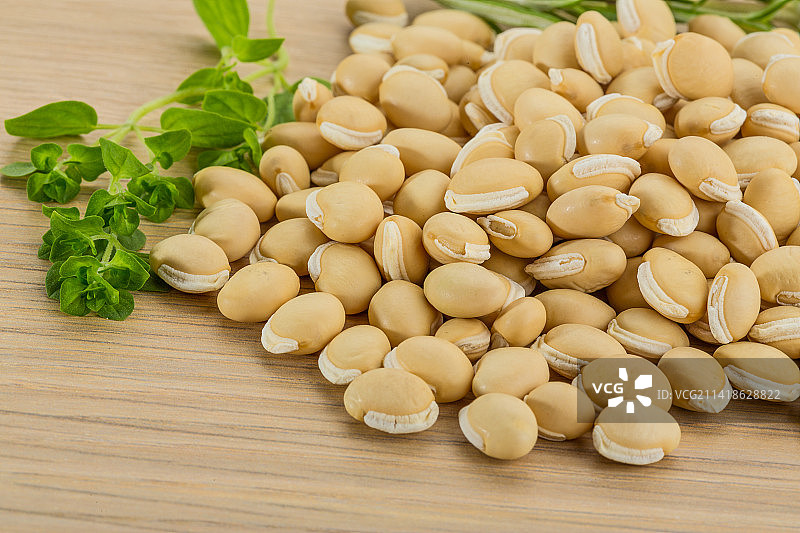 桌子上的豆子特写，罗马尼亚图片素材