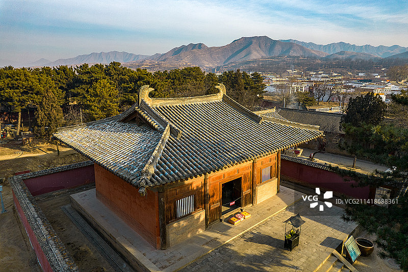 中国山西省忻州市五台县南禅寺大殿航拍图片素材