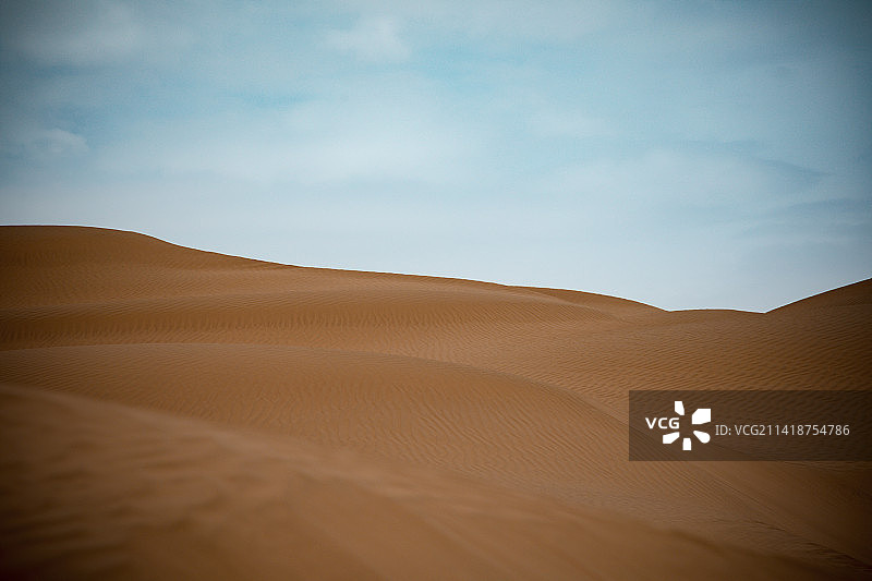 中国新疆巴音郭楞东线沙漠公路图片素材