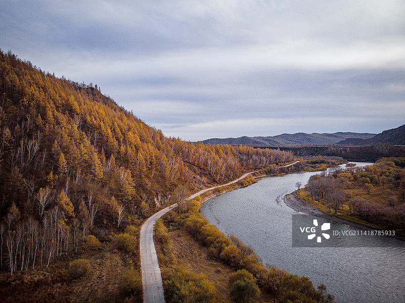 中国内蒙古阿尔山的秋天的航拍风光图片素材
