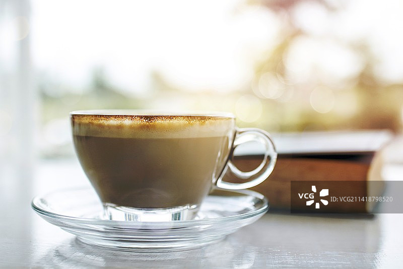 桌上的咖啡特写图片素材