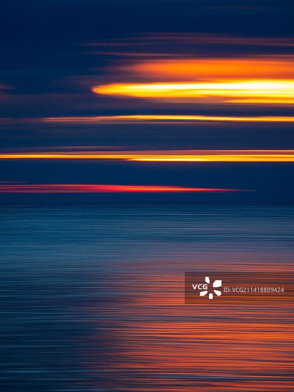 罗马尼亚夜间光轨全景照片图片素材