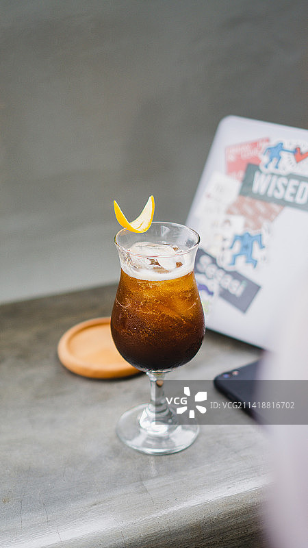 印度尼西亚：桌上饮品特写图片素材