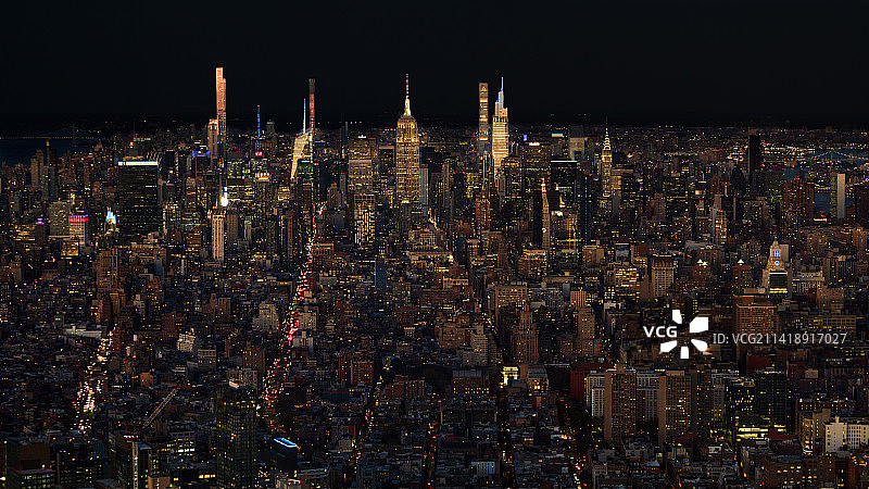 美国夜间城市灯光景观鸟瞰图片素材