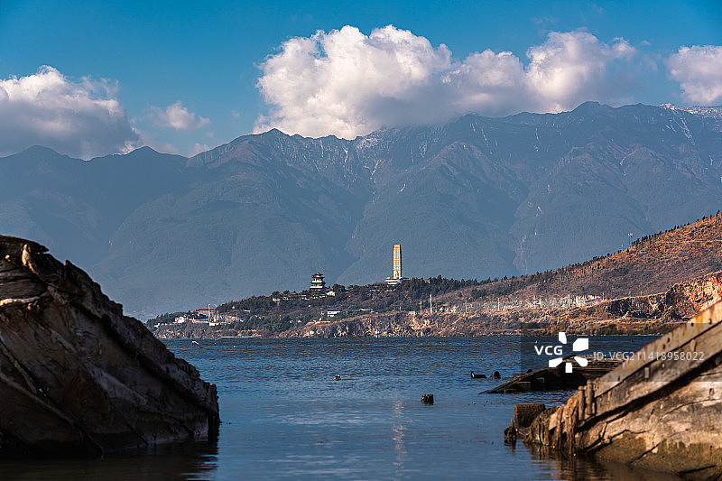 远眺罗荃塔图片素材