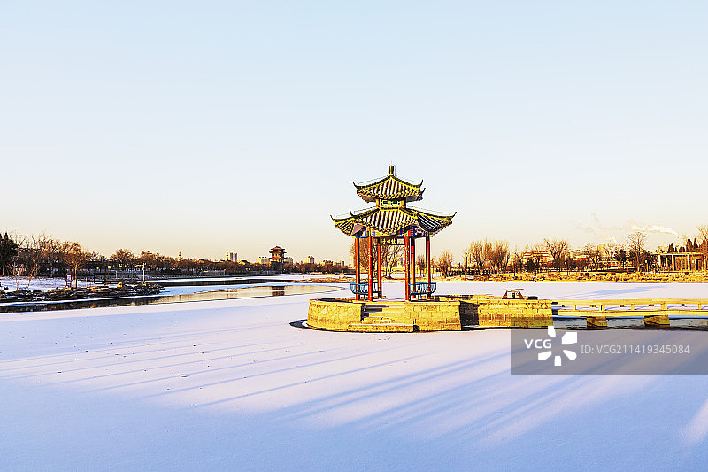 镜明湖（东昌湖）雪后美景23.01图片素材