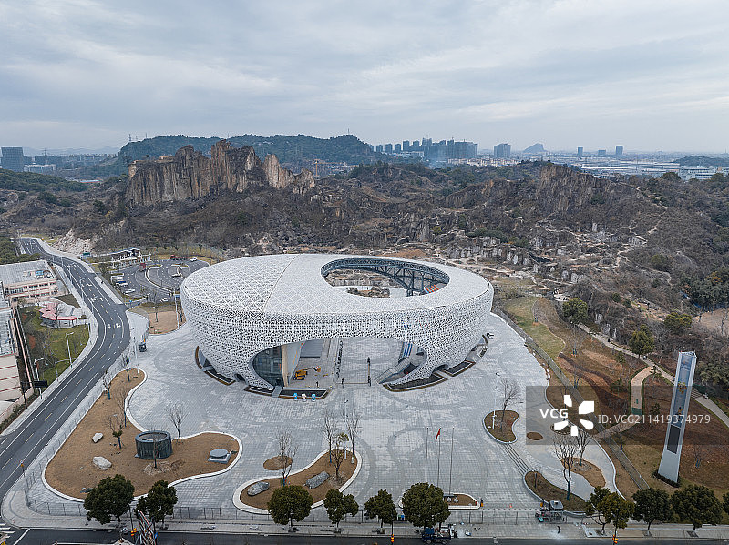 航拍浙江绍兴柯桥羊山攀岩中心亚运体育馆图片素材